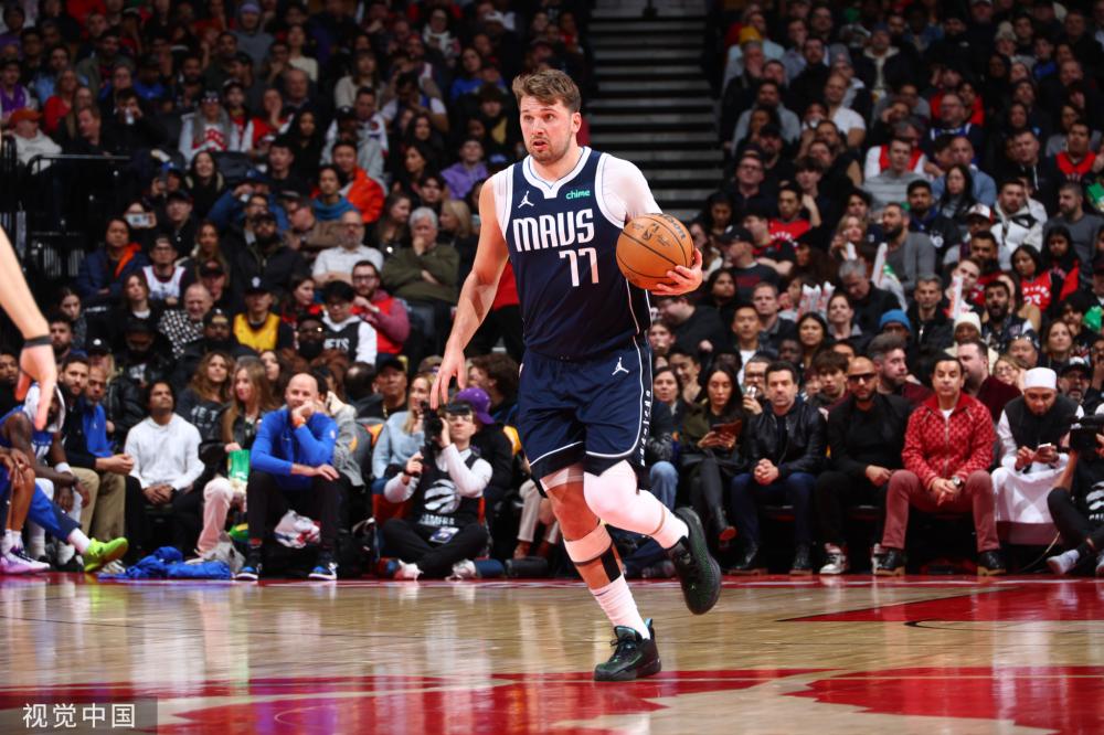 他让蓝鹰再 他让蓝鹰再