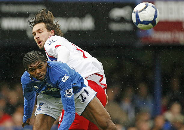 阿扎尔位居 阿扎尔位居